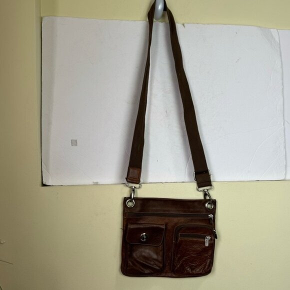 ROOTS Vintage Village Tribe Leather Brown Crossbody Shoulder Bag Pockets Logo - Picture 11 of 16